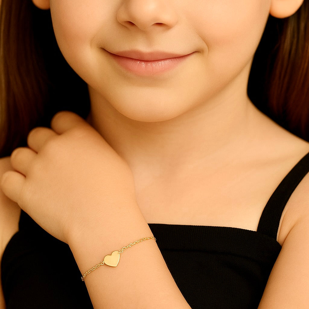 Engravable Initial Delicate Heart Bracelet – Kids Edition