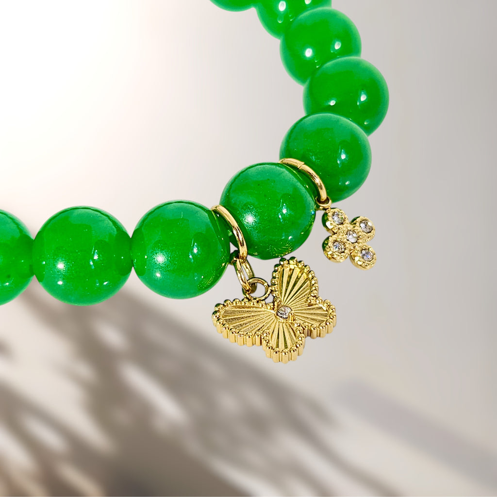Bracelet extensible perlé jade avec breloques